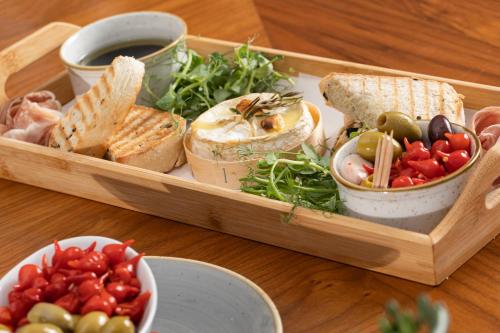 The Beaches Hotel - image 9