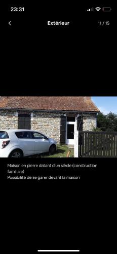 Maison en pierre à la mer