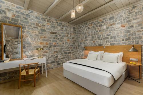 King Suite with Spa Bath