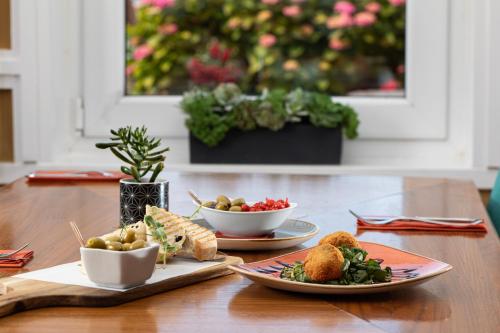 The Beaches Hotel - image 11