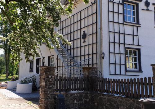 B&B Winkel - Ferienwohnung im Landhausstiel - Bed and Breakfast Winkel