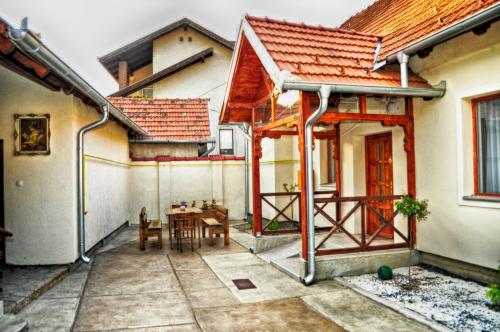 Zlatna Vila in Kaņiža