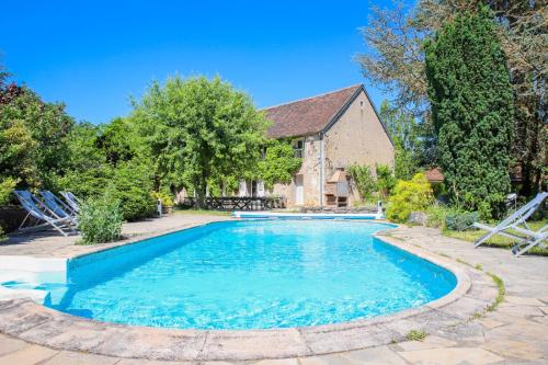 Crazy Villa Chasseuserie 89 - Heated pool - Soccer - 1h30 Paris - 45 p