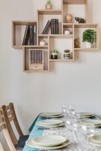 Recreational facilities, T4 82m2 - Ideal location moyenne duree, 3 chambres, parking, coucher de soleil in Les Cevennes