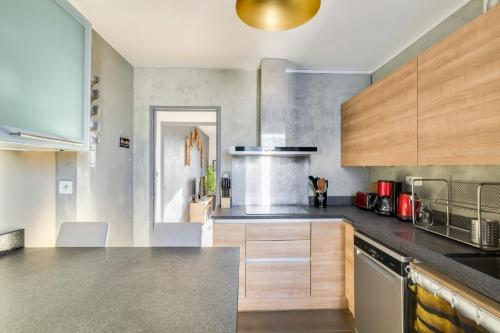 Facilities, T4 82m2 - Ideal location moyenne duree, 3 chambres, parking, coucher de soleil in Les Cevennes