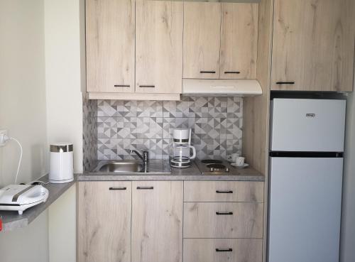 Iris Studios Chios, Karfás (foto 9)