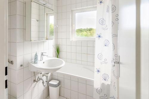 Zuhanyzó, Nice Apartment with balcony in Linden in Linden