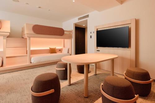Deluxe Family Room - Non-Smoking  image 10