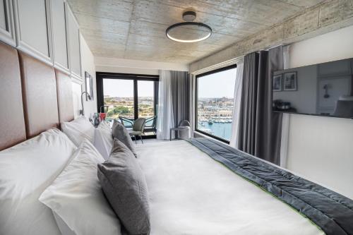 The Londoner Hotel Sliema