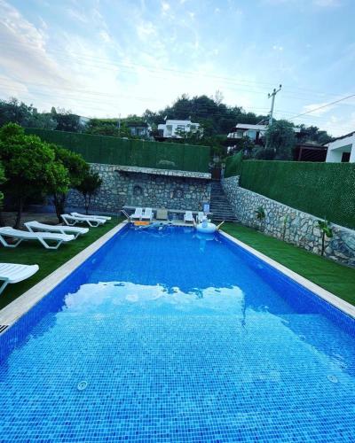 2 bedroom flat with swimming pool for rent mazi village of bodrum