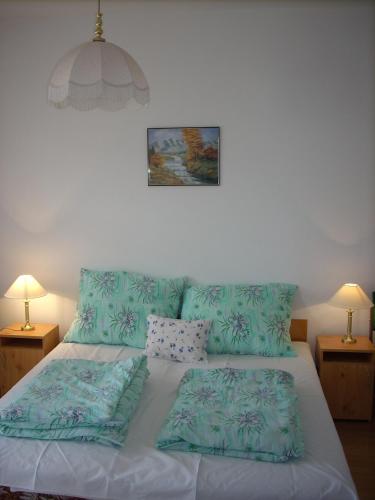 Abadi Karmazsin haz in 阿巴德薩洛克