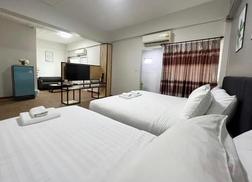 โรงแรมโกลเดน เนสท์ สุวรรณภูมิ (Golden Nest Hotel Suvarnabhumi) near วัดลาดกระบัง
