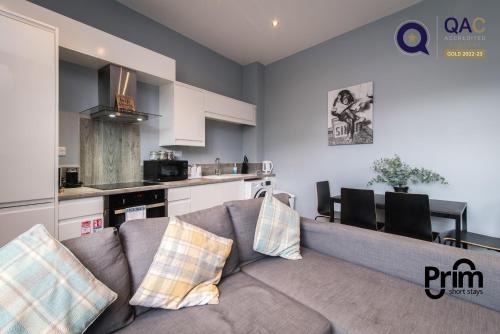 Arena Apartments - Stylish and Homely Apartments by the Ice Arena with Parking