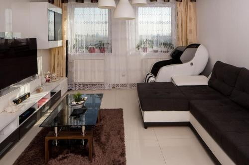 OrangeHomes One bedroom apartment with fireplace, Budapest