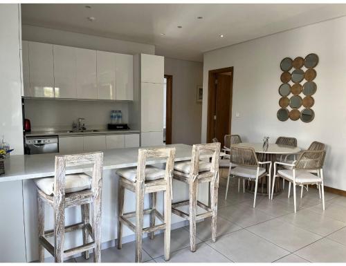 Konyha, Elegant 3 Bedrooms Haven near Grand-Baie Beach & Center in Pereybere