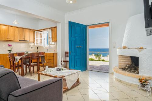 St Harry's Windmill - Seafront Apartments 2