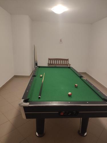 One-Bedroom Apartment image 3