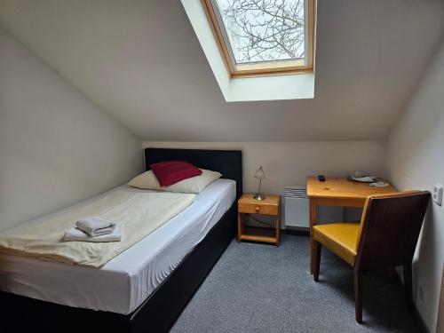 1 twin bed