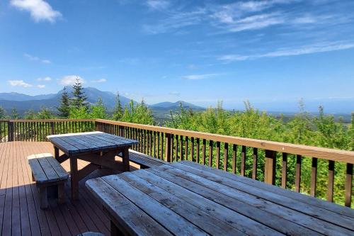 Port Angeles Blue Mountain Lodge with Bunkhouse