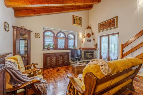 CASA BEATRICE - Wifi, Parcheggio e Vista Montagna - COUR 0231 - Apartment - Courmayeur