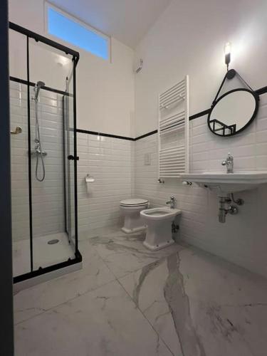 Notti Barocche appartamento 8 posti letto con posto auto in 塔蘭托