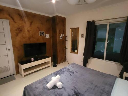 Sheryll Escapes - Kandi Posh 1BR with King bed, fibre Wi-Fi & Free housekeeping, Angeles (foto 10)