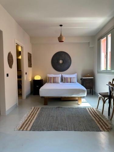  Pink Freud Studio Santorini in Nea Makri