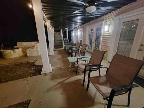 Newly renovated Loon Bay Escape in Gun Barrel City, USA