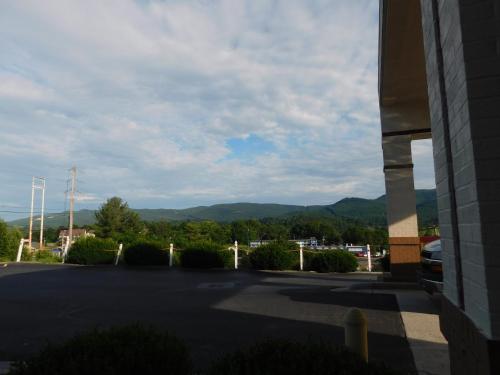 Red Roof Inn & Suites Wytheville