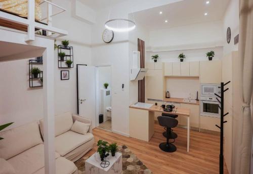 Oldtown Market Studio Central Apartment - Tap to explore photos