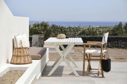 Wonderful Santorini House - Villa Nykteri - Private Pool - Sea Views & Plunge Pool - Finikia-Oia