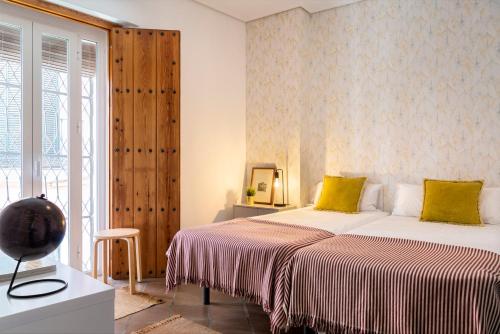 One-Bedroom Apartment image 8