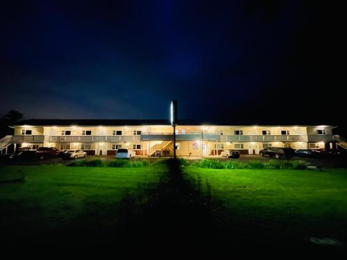 Фасада на хотела, Scenic Motel Moncton in Монктон, Ню Брънзуик
