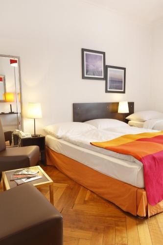 Quad room