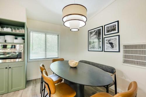 Chateau Relaxo Homosassa Riverfront Cottage! in Homosassa, USA