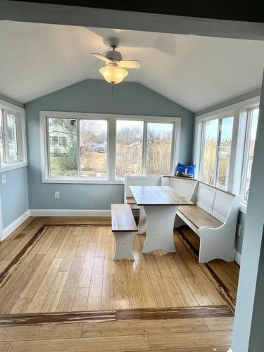 Cute family home in beautiful beach town in Scituate, USA