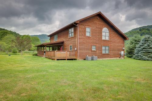 Slaty Fork Home about 6 Mi to Snowshoe Mountain Resort