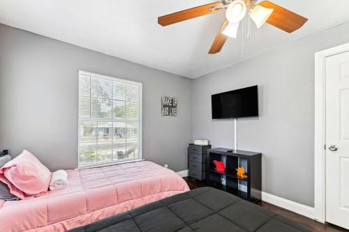 Номер, Chic Dallas Home Minutes From Downtown and Shops! in Аэропорт Лав Филд