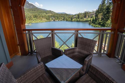 Two-Bedroom Suite with Lake View