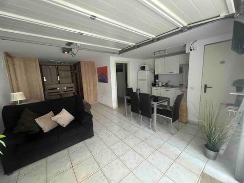 LOFT Surf & Playa El Medano con WIFI Luminoso Ideal con Mascotas, Tenerife