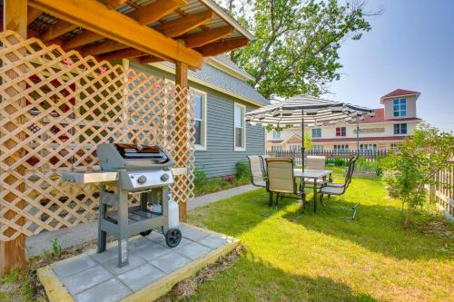 Downtown Traverse City Home - Walk to Beaches! in Traverse City, USA