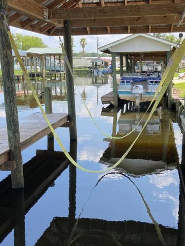 Moonlite Retreat- Waterfront home in Welaka, Florida