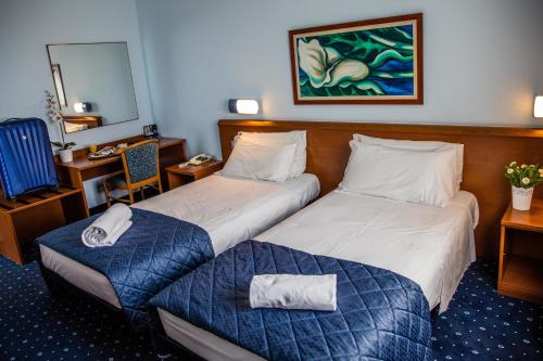 Hotel Glis Hotel Glis is perfectly located for both business and leisure guests in San Mauro Torinese. The hotel offers a wide range of amenities and perks to ensure you have a great time. Take advantage of the 