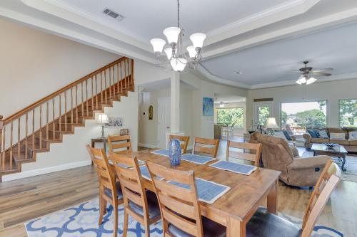 Waterfront Granbury Home with 3 Decks and Lake Access! - image 6