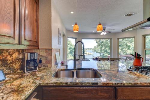 Waterfront Granbury Home with 3 Decks and Lake Access! - image 9