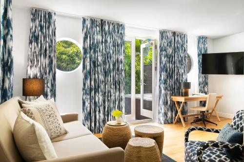 476749296 Kimpton Angler’s Hotel South Beach by IHG