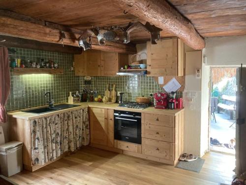 Rustikales Haus im Naturparadies Rustikales Haus im Naturparadies