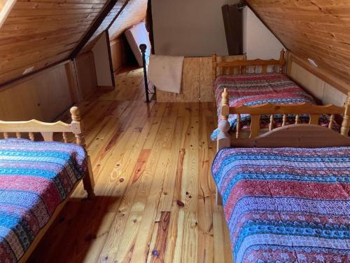 Rustikales Haus im Naturparadies Rustikales Haus im Naturparadies