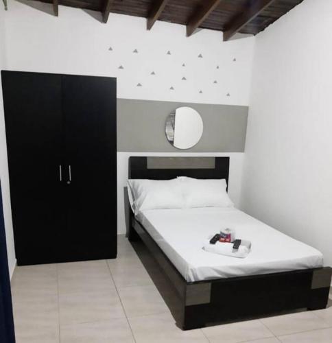 APARTESTUDIO ALCALA ENVIGADO, CERCA A C.C VIVA .