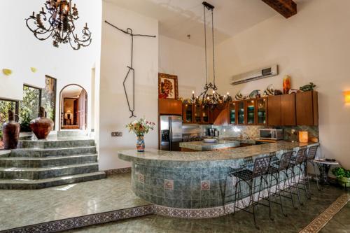 Casa Flamingo Cabo Luxurious Home, Spacious Rooms in El Pedregal Gated Community